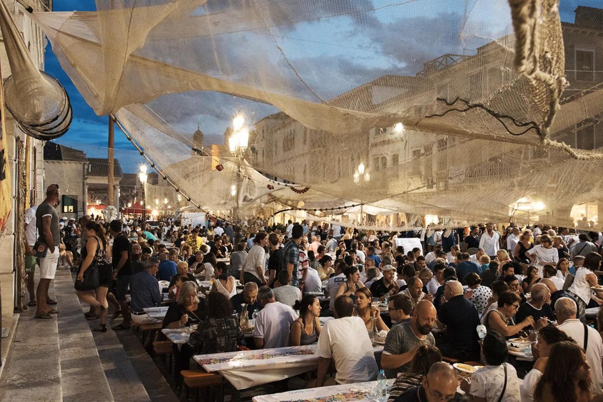 Alla Torre Dell'Orologio Chioggia Eksteriør bilde
